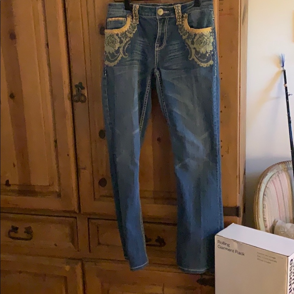 Embellished Cache jeans!  Lots of cool details!